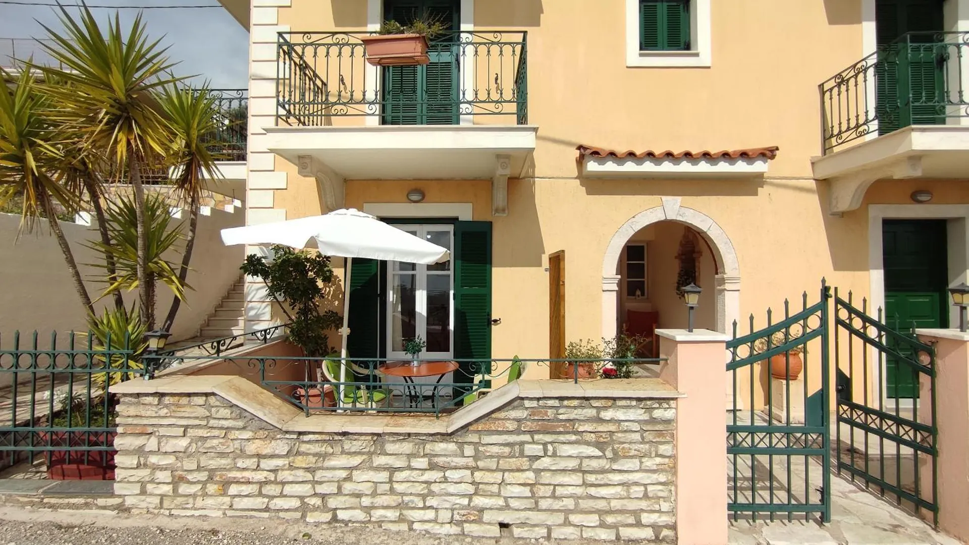 Dimitra'S Homey Apartment Dilinata